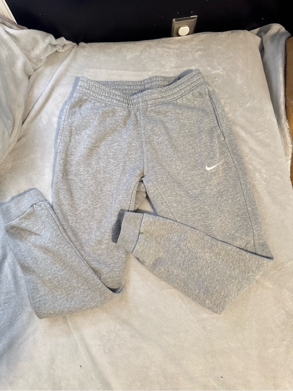 Nike Men's Light Gray Jogger Sweatpants with White Swoosh
